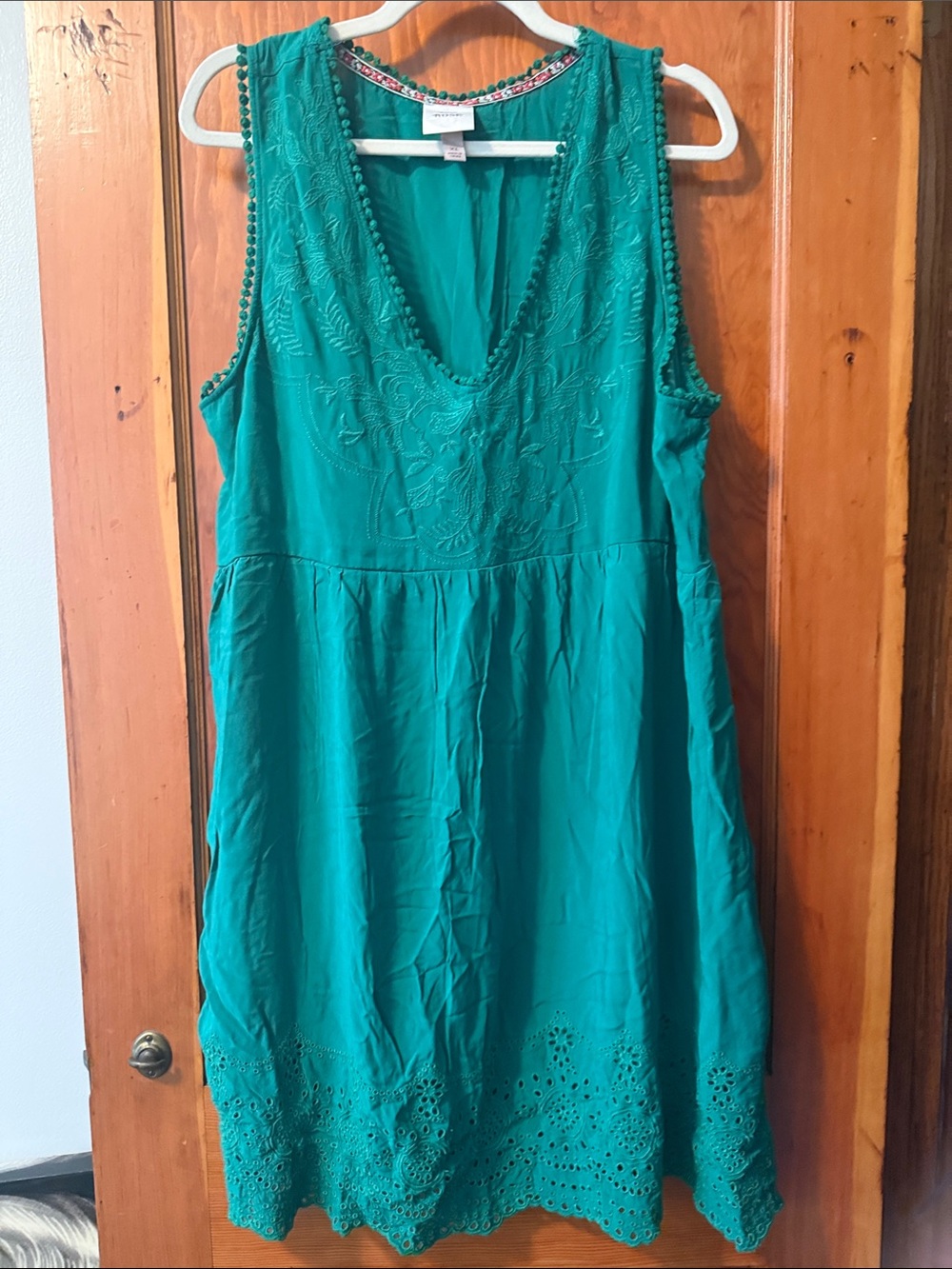 Knox Rose Teal Embroidered V-Neck Sleeveless Dress never worn